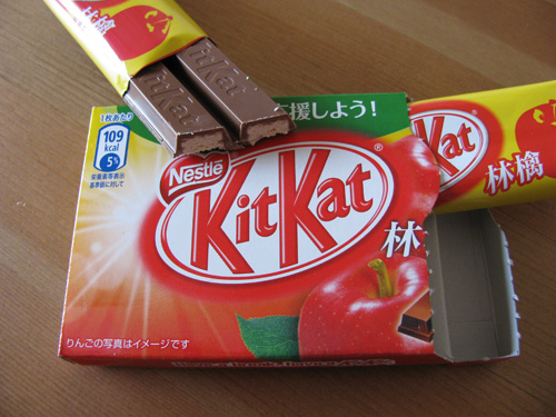 kit kat apple